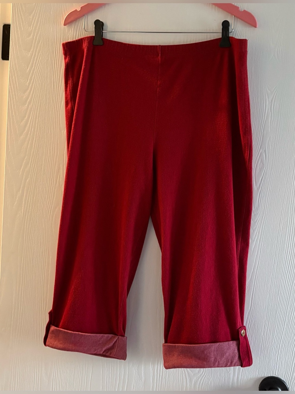 Susan Graver red stretch denim 
Capris with cuffs Large